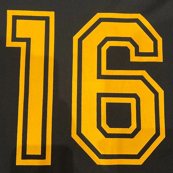 セリーヌ16 ルーズ Tシャツ スーパーコピー 2X18J671Q